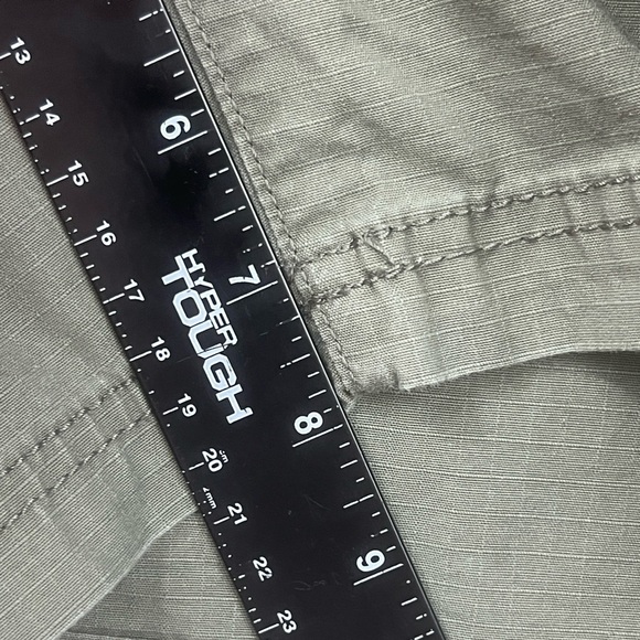 Eddie Bauer Women’s 14 Ripstop Cargo Shorts Olive Green Outdoor Camping Hiking - Picture 12 of 12